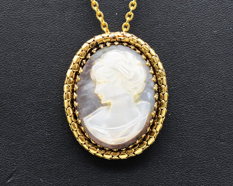 50's Hollywood Regency abalone gold plate cameo pendant pin, ornate Mother of Pearl portrait necklace image 10