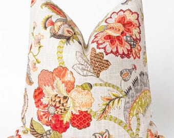 Oranje bloemen kussensloop. Jacobijns beige accentkussen. Roodoranje kussenslopen. Op maat gemaakte decoratieve sierkussens. Overgangsdecor