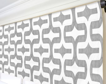 Moderne grijs-witte volant. Grijze geometrische raamvolant. Minimalistische woondecoratie. Grijze keukenvolant. Handgemaakte raamvolant. Maatwerk.