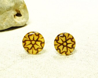 Wooden earrings 14 mm, ear studs, wood post earrings, wood studs, engraved earrings (17)