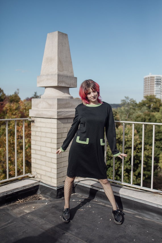 Black and Green Vintage Dress