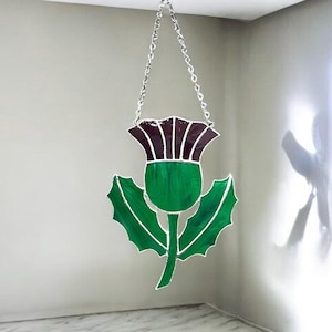 Stained Glass Thistle Suncatcher – Scottish Floral Window Decor, Handmade Glass Art, Celtic Gift