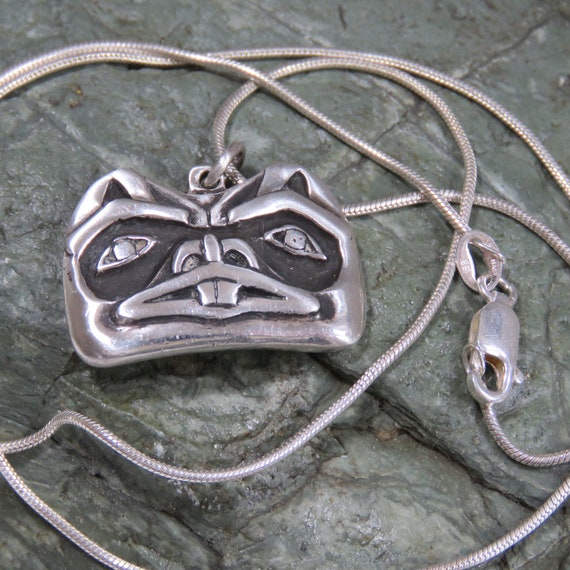 Sterling silver necklace, small pendant marked 925