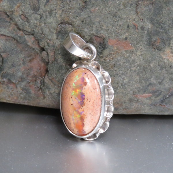 Small signed sterling silver pendant, Mexican opal, marked sterling, vintage, 6.2 grams