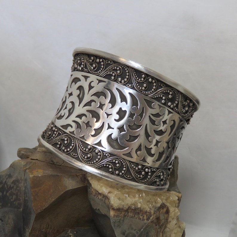 Lois Hill sterling silver cuff bracelet marked 925 HEAVY 97.3 grams signed vintage