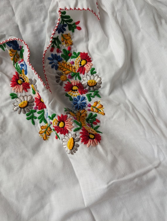 Vintage embroidered flower peasant shirt - image 9