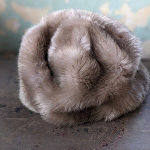 Jackie O Winter Hat - Etsy display picture 1