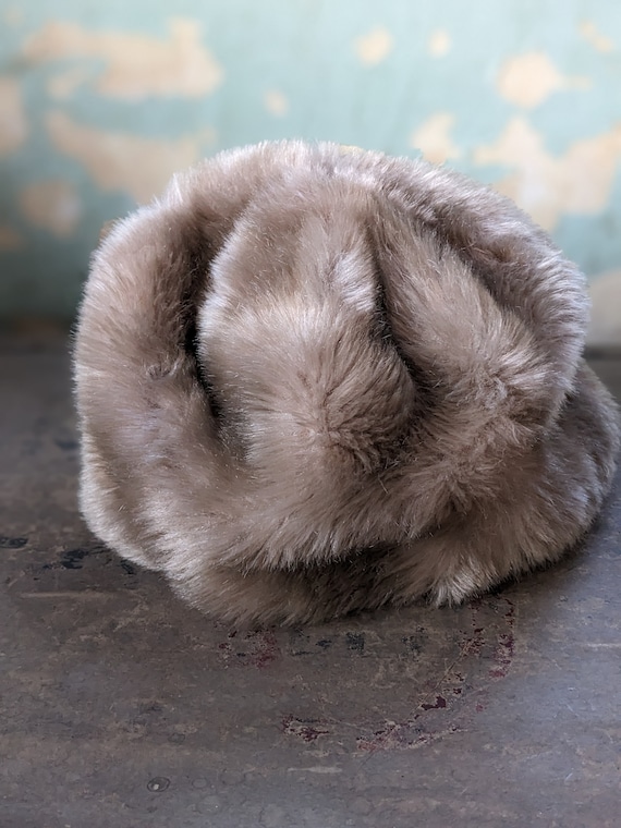 Vintage faux fur hat Vintage Faux Fur Hat – Divas and Devils HOUSE of STYLE main image 4