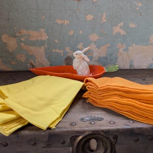 Vintage linen blend yellow cloth napkin set