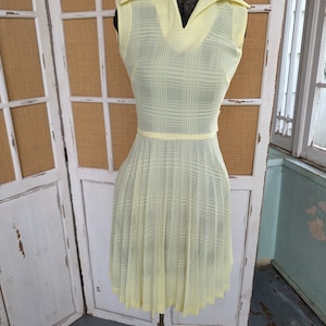 Vintage yellow Corinth Street pleated dress