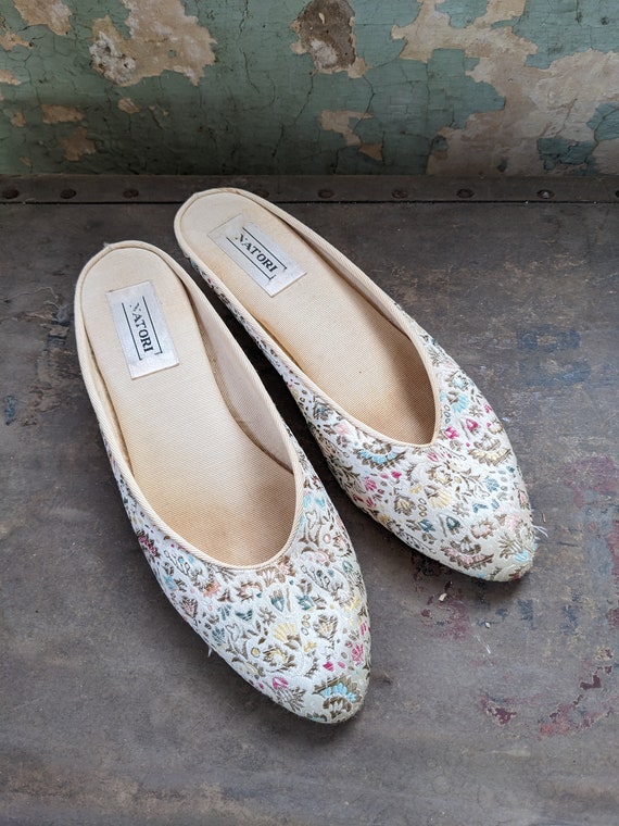 Vintage Natori brocade wedge house slippers