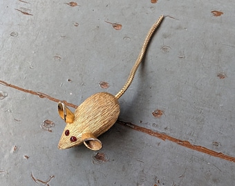 Vintage mouse scatter pin