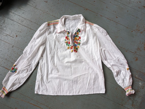 Vintage embroidered flower peasant shirt - image 10