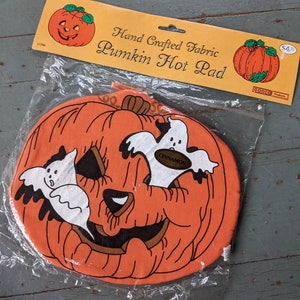Vintage dead stock Halloween jack-o&#39;-lantern and ghost hot pad magnet
