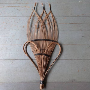 Vintage handmade wicker woven heart wall pocket hanging basket