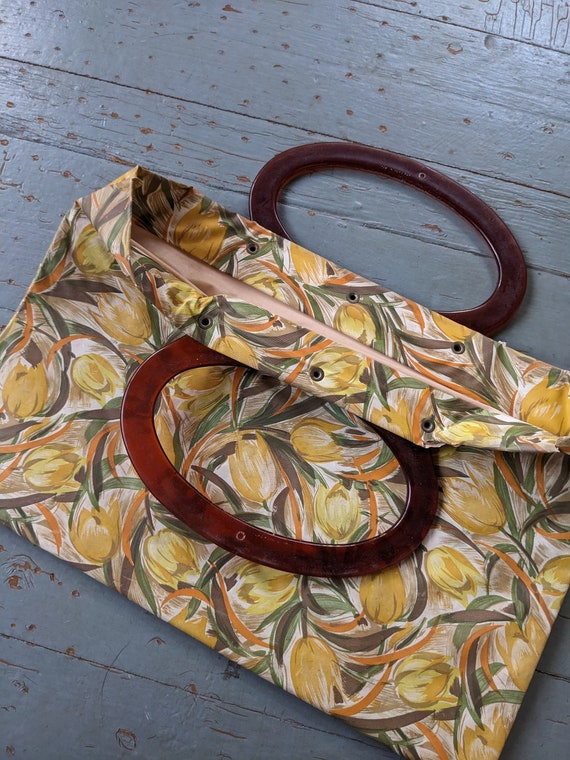 Vintage 1950s yellow tulip print vinyl handbag - image 3