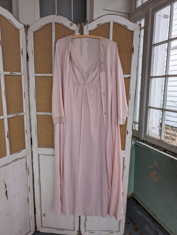Vintage Vanity Fair pink nylon and lace nightgown 