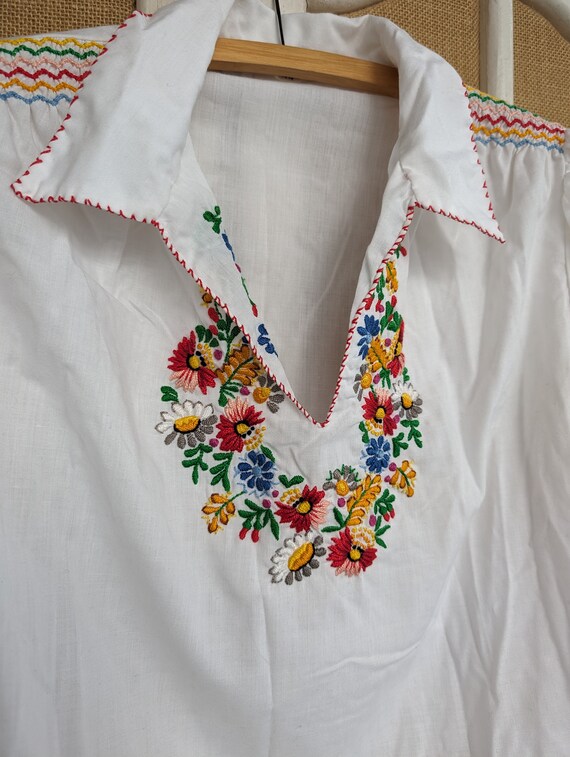 Vintage embroidered flower peasant shirt - image 5