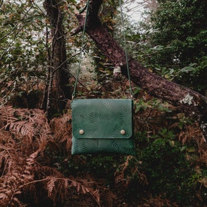 Botanical leather handbag, green leather handbag, crossbody bag, shoulder bag image 3