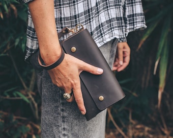 Leather clutch, leather wristlet, leather bag, leather clutch bag, leather wristlet bag, leather gift for her, leather anniversary