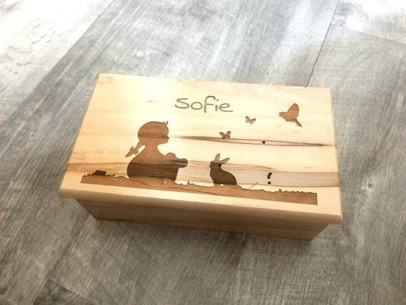 Little girl on sale wooden jewelry box
