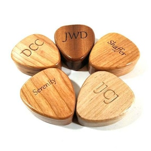 Personalized Wood Guitar Pick Box and Pick, Custom Guitar Pick Case, pick holder, Musicians Gift, gift for him, unique custom guitar gift