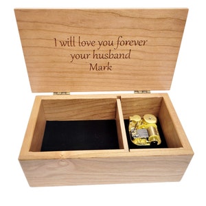 Wizards Music Box Custom Engraved Choose Quote, Wizard lover gift, Grandchild Gift, Harry Fan Gift, Broadway Gift, Ambrosia Maple Wood Gift immagine 6