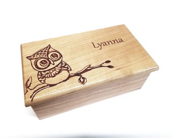 Personalized Owl Music Box Choose Your Song,Gift for Her,Laser Engraved Music Box, Owl Music Box, Graduation Gift, Unique Personalized Gift