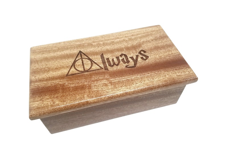 Wizards Music Box Custom Engraved Choose Quote, Wizard lover gift, Grandchild Gift, Harry Fan Gift, Broadway Gift, Ambrosia Maple Wood Gift immagine 3