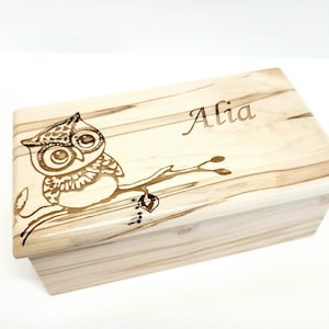 Personalized Electronic Owl Music Box ANY SONG, Custom Jewelry Box, Hand Made Wood Music Box, 5 year anniversary, Owl Wood Burned Music Box