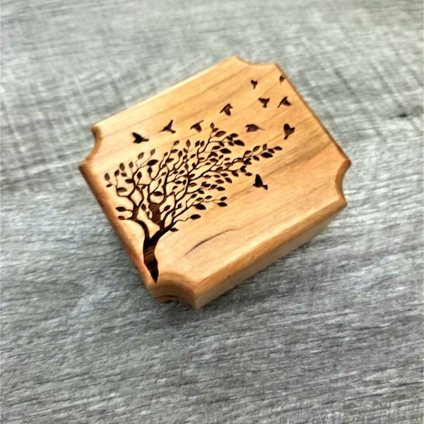 Personalized Tree with Birds Music Box Choose Your Song, Hand Made Small Tree Wooden Music Box, Custom Wood Music Box
