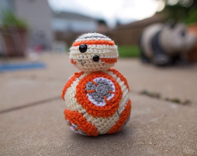 BB8 Crocheted Mini Figure