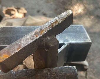 Blacksmith vice tool Hardie tool holder V-Block tool Vertical stock holder