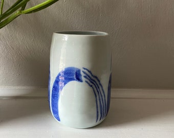 blue fountain porcelain vase
