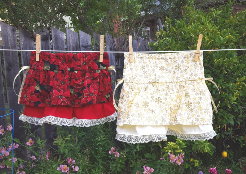 Girl/'s Christmas Ruffle Skirt in Red Poinsettias 3T or Gold Snowflakes 5 years