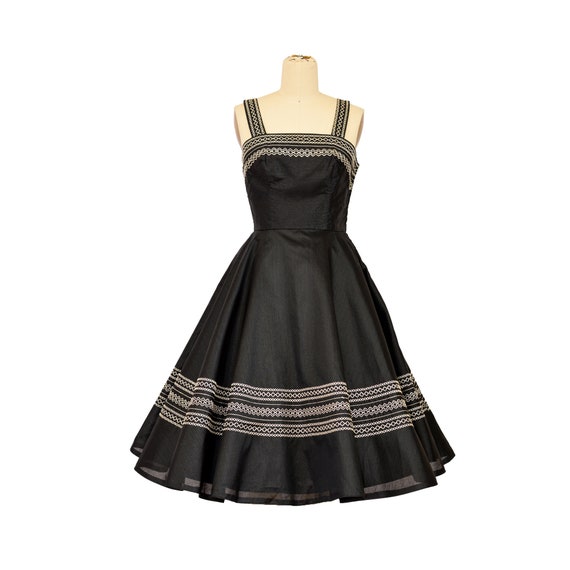 1950s MEXICAN DRESS xs s Vintage black full skirt… - image 1