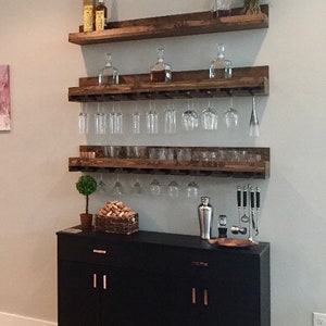 Estante de madera para vino / The Ryan / Estante de pared y soporte para copas colgante Organizador Estante de bar rústico único imagen 4