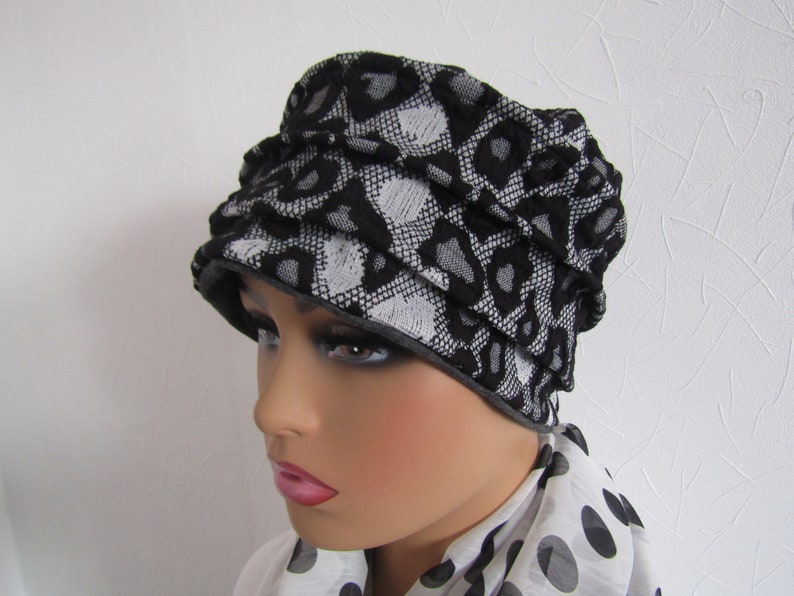 Bonnet rétro, turban chimio en jersey de coton dentelle noir et gris image 2