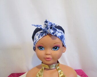 Foulard, turban chimio enfant de couleur bleu marine avec des roses bleues
