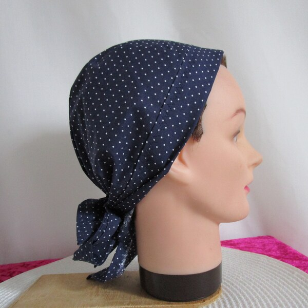 Foulard turban chimio femme bleu marine à petit pois blanc avec le noeud derrière