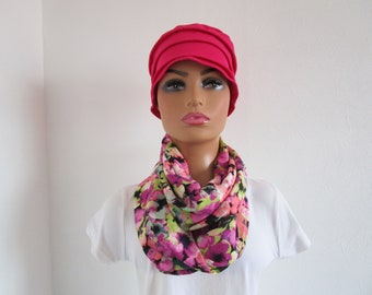 Echarpe, snood de couleur fuchsia, orange, anis et noir à fleurs