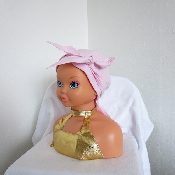 Foulard, turban chimio fille, jeune adolescente de couleur rose claire unie