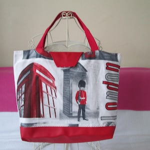 Tote tas chique bi-materiaal rood leder en stof london afbeelding 1