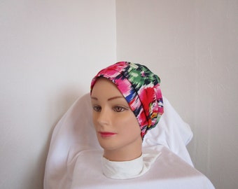 Bonnet, turban  chimio en jersey de coton fuchsia, rouge, jaune, vert et bleu marine à motif