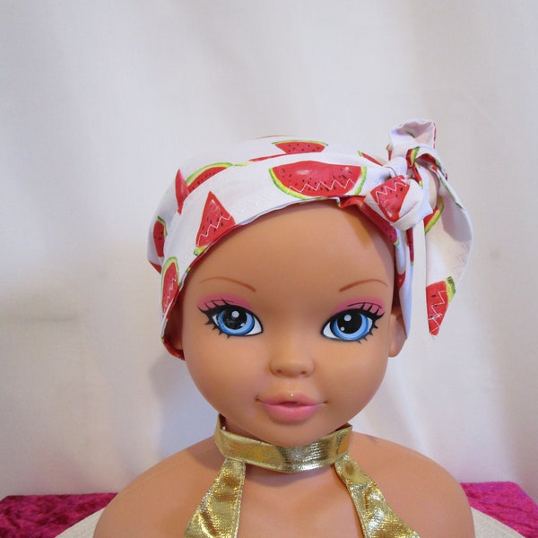 Foulard, turban chimio enfant blanc avec des tranches de pastèques rouges et vertes