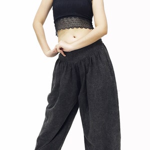 Gorgeous black stonewashed cotton pants unique design. It's a comfy trousers and have many color to choose !!