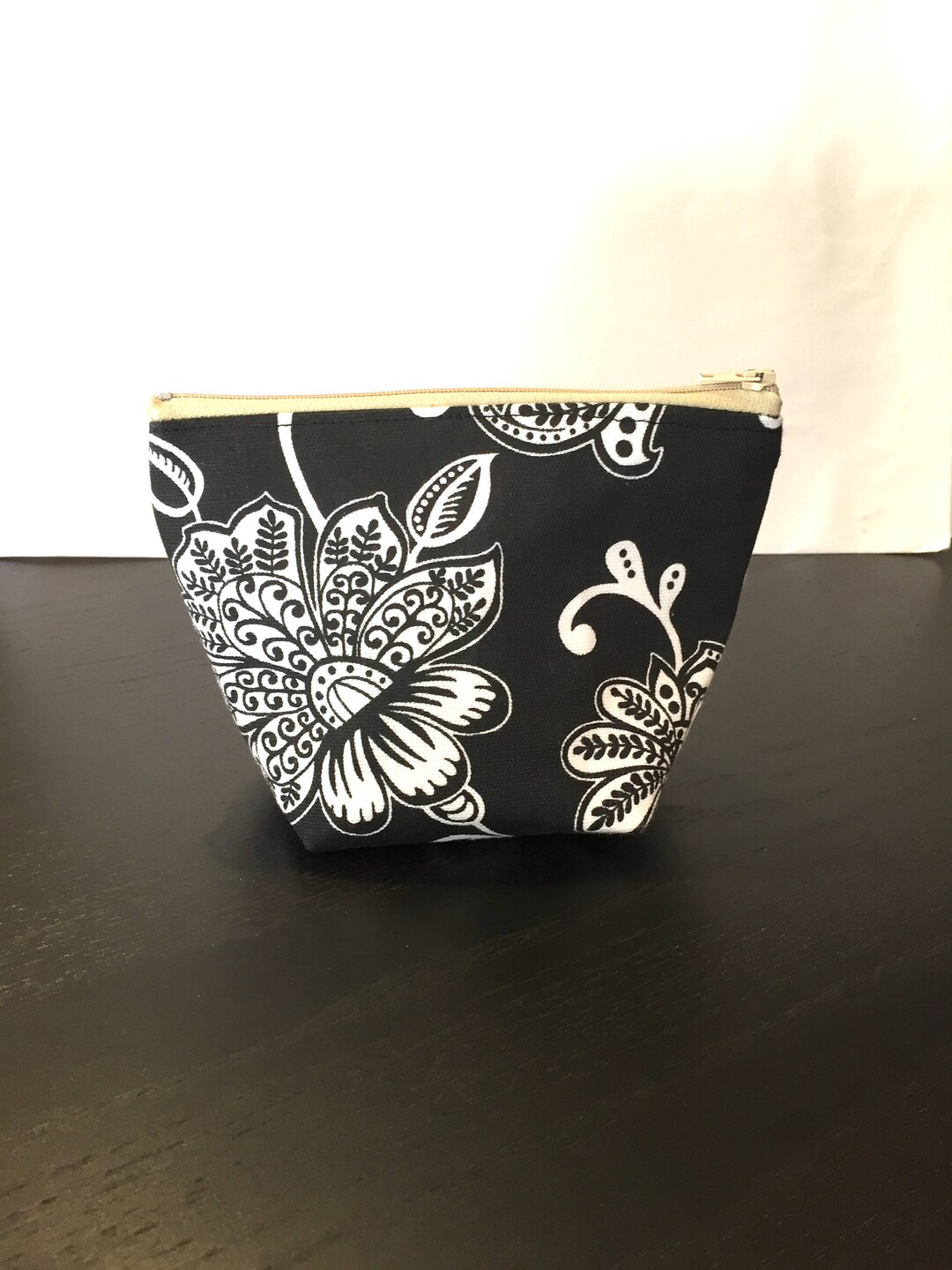 Black and White Makeup Bag Floral Makeup Bag Makeup Bag Etsy Canada