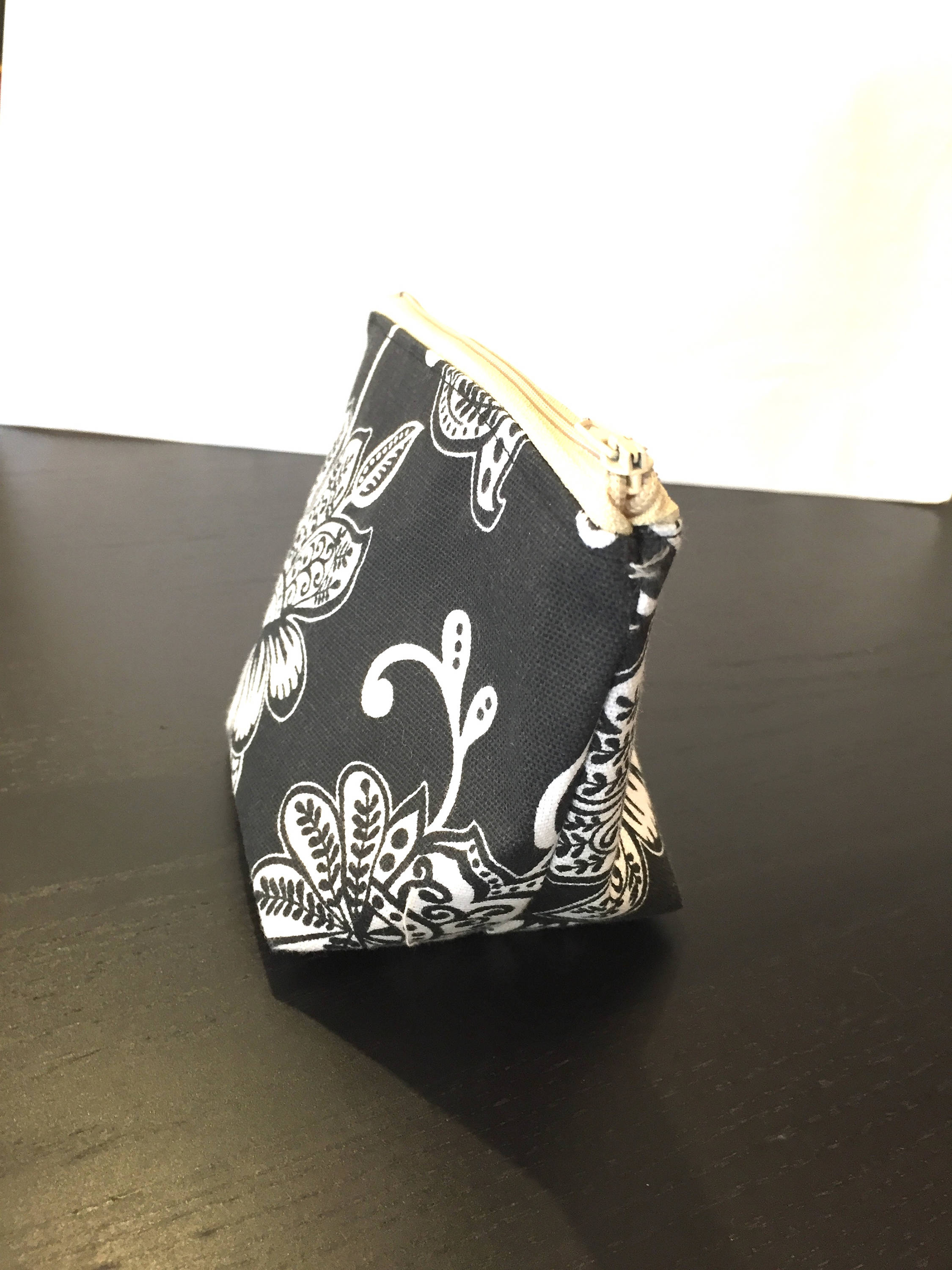 Black and White Makeup Bag Floral Makeup Bag Makeup Bag Etsy Canada