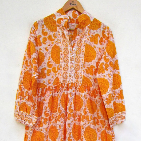 oranges langes Maxikleid aus Baumwolle mit Paisley-Print - Kragen Ausschnitt mit Knöpfen Maxikleid - Boho Maxikleid