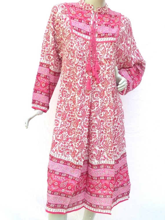 Blossom Pink Paisley Print Women's 